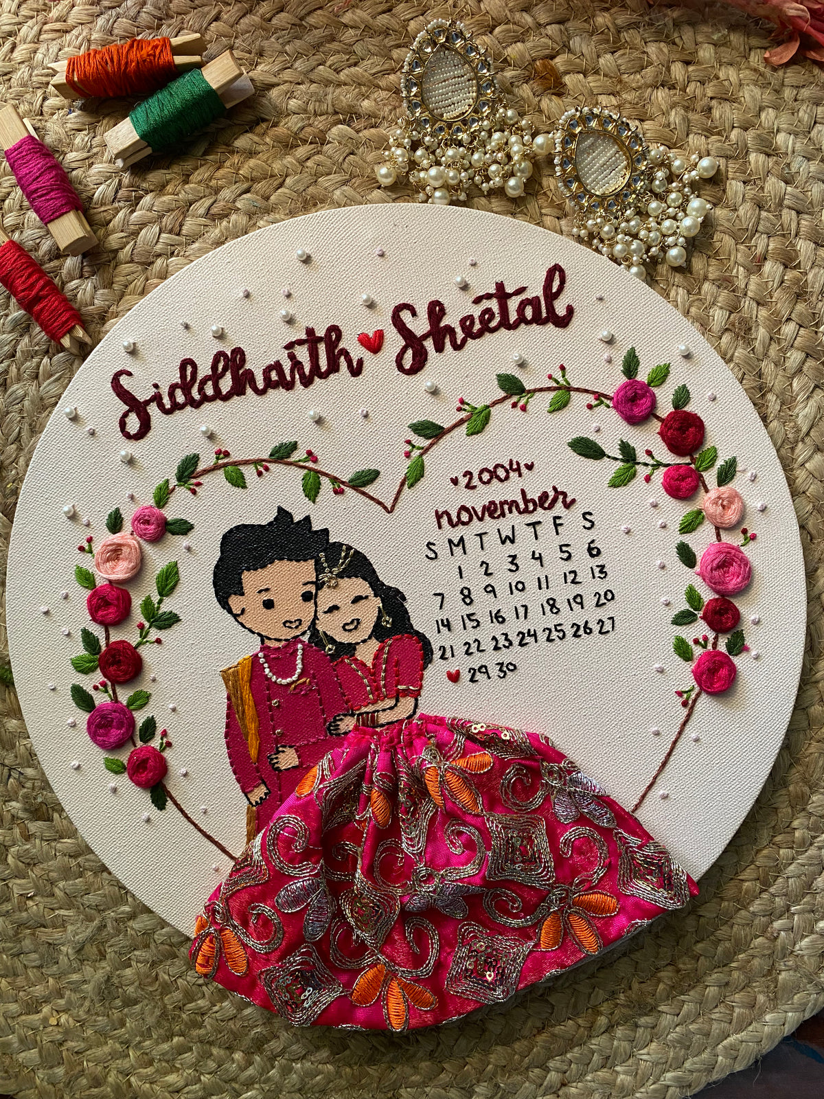 Bride and Groom - Customized Wedding Round Canvas